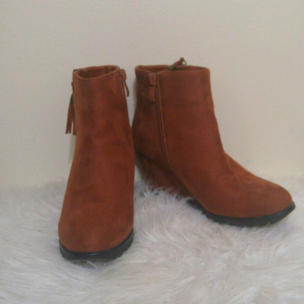JustFab Jupiter Bootie Size 5.5